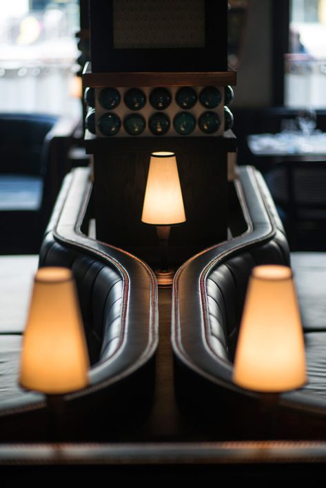 Banquette Detail, Booth Seating Design, Banquette Seating Restaurant, Restaurant Banquette, Lighting Restaurant, Stool Makeover, Restaurant Booth, Banquet Seating, Bar Inspiration