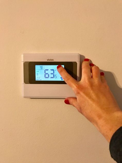 She hated this ugly eyesore on her wall. Her solution? Simple and GORGEOUS! Diy Thermostat Cover, Thermostat Cover, Small Hinges, Just So You Know, Painted Jewelry, Picture Hanging, Much Needed, Yard Sale, Home N Decor