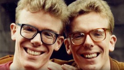 Song Curio: Putting on their walking shoes Choose Your Family, The Proclaimers, 80s Hits, It Boy, 500 Miles, Identical Twins, Comic Relief, Old Quotes, Twin Brothers