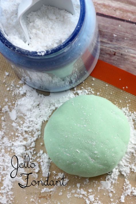 Jello Fondant, How To Make Marshmallows, Fondant Recipe, Marshmallow Fondant, Icing Frosting, Gateaux Cake, Jell O, Krispy Kreme, Icing Recipe