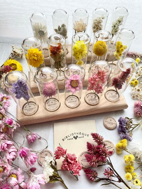 WhatTheFlower, Unique Gift Idea Flower Identification, Wildflower Baby Shower, Tiny Jars, Purple Decor, Pink And Purple Flowers, Flower Names, Flower Display, Great Housewarming Gifts, Dried Flower Arrangements