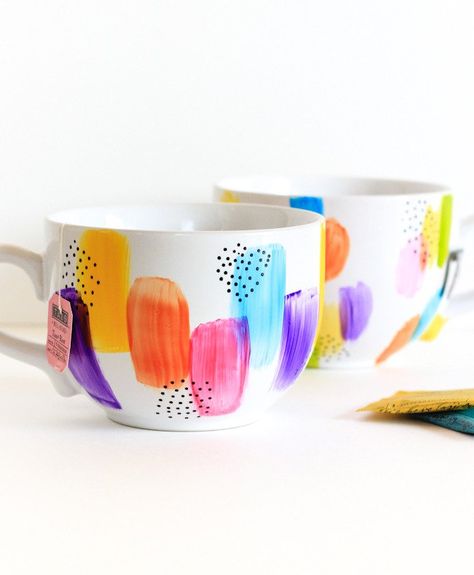 Paint your own dishwasher safe mugs Mug Painting Ideas, Mug Painting, Freelance Contract, Design Cup, Soya Mumu, Diy Pottery Painting, Paint Your Own Pottery, Diy Mugs, Cerámica Ideas