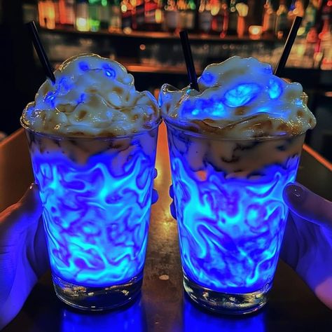 Futuristic Food Ideas, Blue Drink Aesthetic, Energy Drink Aesthetic, Cute Drinks, Drinks Aesthetic, Aesthetic Drinks, Iced Drinks Recipes, Pretty Alcoholic Drinks, Cool Drinks