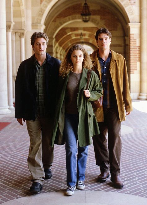 Scott Foley, Scott Speedman, College Reunion, Normcore Fashion, Keri Russell, 90s Tv, Sweat It Out, Tv Drama, Mad Men