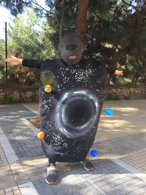 Carnival DIY costume - black hole Carnival Diy Costume, Holes Costume, Carnival Diy, Affordable Halloween Costumes, Black Hole Tattoo, Black Hole Wallpaper, Most Popular Halloween Costumes, Popular Halloween Costumes, Black Cat Costumes