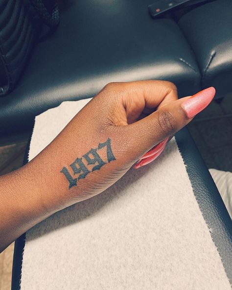 1997 Tattoo Ideas, Birth Year Tattoo, Loving Memory Tattoos, Tattoo Zone, In Loving Memory Tattoos, Memorial Tattoo Ideas, Memory Tattoos, Tattoos Hand, Number Tattoos