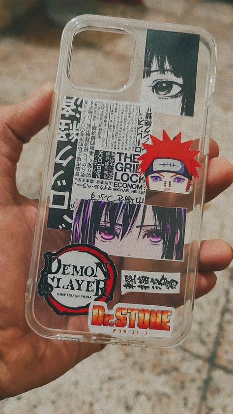 Phone Back Cover Design Aesthetic, Clear Anime Phone Case, Phone Cover Design Diy, Cool Anime Phone Cases, Anime Phone Cover Aesthetic, Clear Phone Case Anime Ideas, Phone Case Anime Ideas, Anime Cases Iphone, Phone Back Cover Stickers