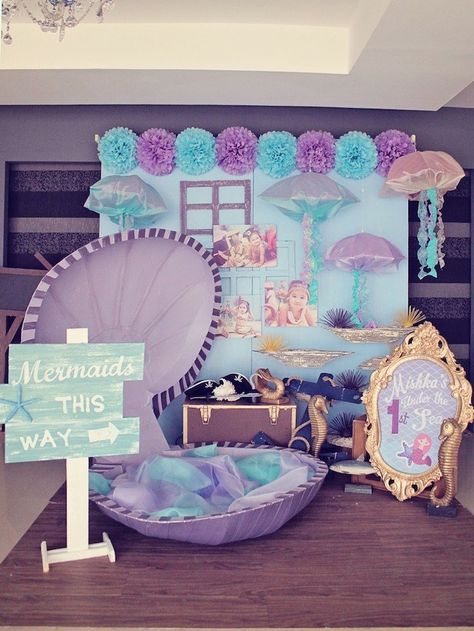 Mermaids vs. Pirates Themed Birthday Party with So Many Really Cute Ideas via Kara's Party Ideas KarasPartyIdeas.com #mermaidparty #piratepa... 4de Verjaardag, Pirate Themed Birthday Party, Pirate Themed Birthday, Ariel Birthday, Mermaid Theme Party, Sea Birthday Party, Mermaid Parties, Little Mermaid Birthday, Mermaid Theme Birthday