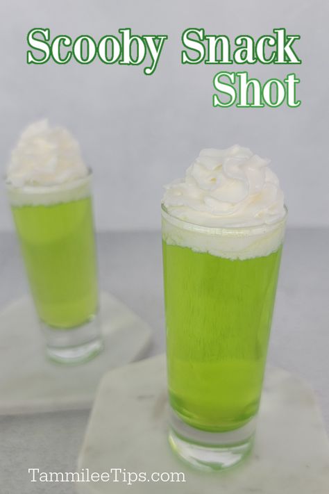 Midori Shots, Scooby Snack Drink, Scooby Snack Cocktail, Green Alcoholic Drinks, Scooby Snack Shot, Cinnamon Toast Crunch Shot, Rum Shots, Banana Liqueur, Midori Melon