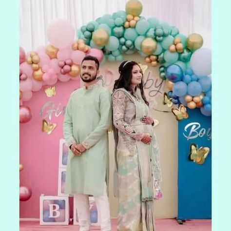 Sangita Jayswal (@khushboopaintings) • Instagram photos and videos Baby Shower Couples Outfits, Baby Shower Indian Outfit, Indian Baby Shower Outfit For Mom, Pregnant Indian Outfit, Baby Shower Couple Outfits, Pregnancy Indian Outfits, Baby Shower Pics Indian, Indian Outfits For Pregnant Women, Sangeet Outfit For Pregnant Women