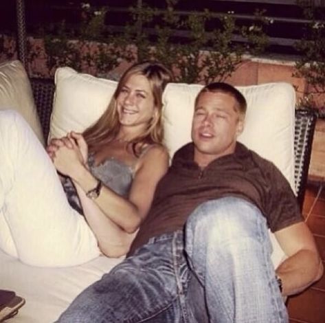 Jen and Brad. Couple goals. Brad Pitt And Jennifer Aniston, Brad And Jennifer, Brad Pitt Jennifer Aniston, Nancy Dow, Brad Pitt And Jennifer, Brad And Jen, Jeniffer Aniston, Jennifer Aniston Style, Jenifer Aniston