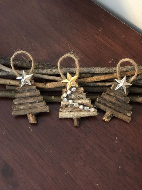 Christmas Crafts With Sticks And Twigs, Star Made Of Sticks, Diy Stick Christmas Tree, Tree Limb Projects Diy Ideas, Stick Christmas Decorations, Stick Ornaments, Stick Christmas Tree, Christmas Crafts To Sell, Diy Christmas Tree Ornaments