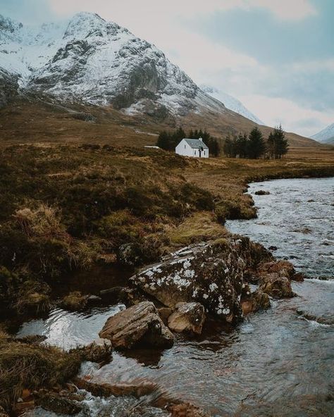 Glencoe Scotland Photographs, Book Vibe, European Folklore, Glencoe Scotland, The Three Sisters, Scottish Castles, Visit Scotland, Mountain Climbers, List Of Things