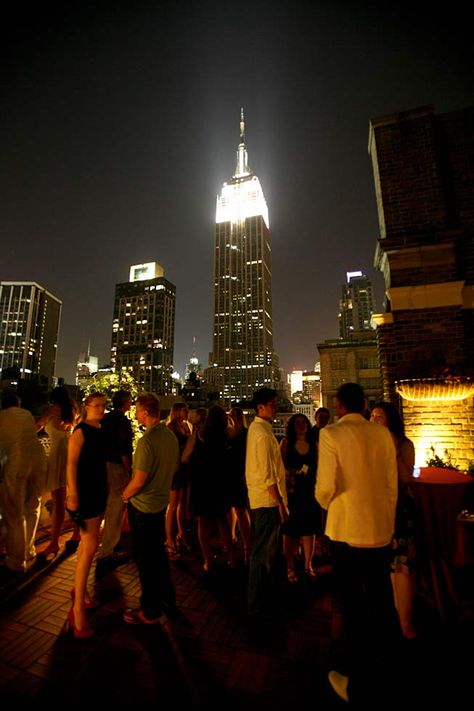 Rooftop Event, Building Lighting, A Bronx Tale, Can Lanterns, City Wedding Venues, Ny Wedding Venues, Outside Bars, The Empire State Building, Ceremony Seating