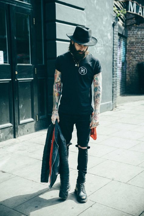 Pearl of the Stars Rocker Style Men, Ricki Hall, Punk Men, Mens Fashion Edgy, Look Rock, Rock Outfit, Rock Outfits, Rocker Style, Beard No Mustache