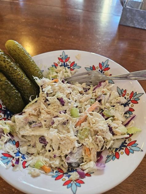 Weight Watchers New Plan 2024 | Someone posted on here to mix canned Costco chicken with coleslaw mix | Facebook Chicken Coleslaw Salad, Chicken With Coleslaw, Chicken Coleslaw, Budget Snacks, Costco Chicken, Can Chicken Recipes, Coleslaw Salad, Weight Watchers Chicken, Weight Watchers Recipes