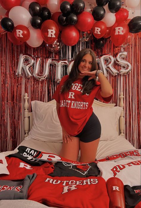 Rutgers Bed Party, College Acceptance Party, Rutgers Graduation Party, Bed Decorating Ideas College Acceptance, Rutgers Aesthetic, College Acceptance Photoshoot, Rutgers Graduation, Bed Party College, College Decorations