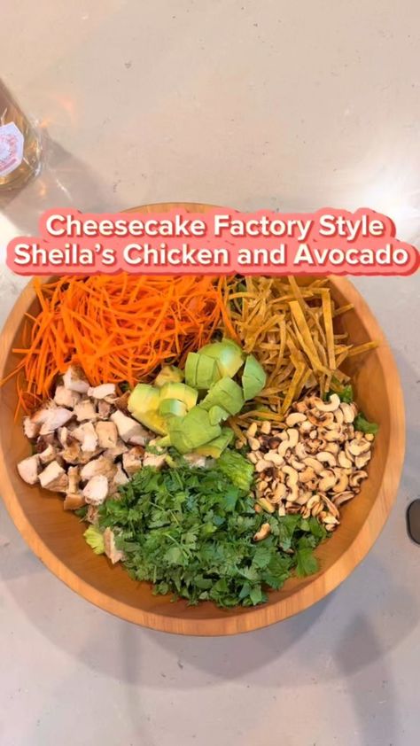 Salad Lab LLC (Darlene Schrijver-Hunkapiller) on Instagram: “Cheesecake Factory Style Sheila’s Chicken & Avocado with a Citrus Honey Peanut Vinegarette #salad #saladsofinstagram #thesaladlabofficial…” Vinegarette Salad, Cheesecake Factory Salads, Big Salad Recipes, The Salad Lab, Salad Lab, Chicken Avacado, Avocado Salad Dressing, Cheesecake Factory Recipes, Power Salad