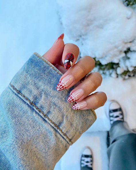 @nailographie on Instagram: “spidey nails for the @spidermanmovie 🕷🕸 i took 437 photos of my nails this day... inspo from: @avrnailswatches #spiderman…” Simple Spiderman Nail Designs, Spider Man Nails Almond Shape, Spiderman Gel Nails, Red Nails Spiderman, Short Acrylic Nails Spiderman, Movie Theme Nails, Simple Marvel Nails, Spiderman Themed Nails, Red Theme Nails