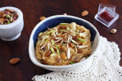 Uttar Pradesh Style Shir Sewain Recipe Sooji Halwa Recipe, Sooji Halwa, Halwa Recipe, Indian Dessert Recipes, Indian Sweet, Indian Desserts, Indian Sweets, Indian Snacks, Indian Cooking