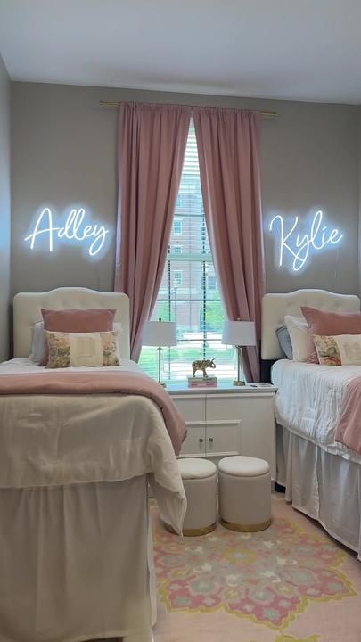 Blue And Gold Dorm Room, Hbcu Dorm, Gold Dorm Room, Blue Dorm Room Ideas, Blue Dorm Room, Decorating Dorm, Room Ideas Dorm, Organization Dorm, Dorm List