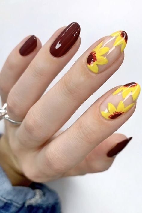 Oval Sunflower Nails, Maroon And Sunflower Nails, Burgundy Nails With Sunflower, Maroon Sunflower Nails, Burgundy Sunflower Nails, Sunflower Nails Short, Nail Designs Maroon, Dark Maroon Nails, Maroon Nail Ideas