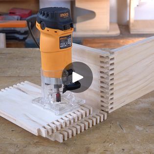 Amazing Box Joint With Router JIG | Amazing Box Joint With Router JIG | By Woodworking Tools TVFacebook Router Jigs Woodworking, Router Box, Hand Held Router, Router Plate, Workshop Layout, Router Jig, Trim Router, Box Joints, Homemade Tools