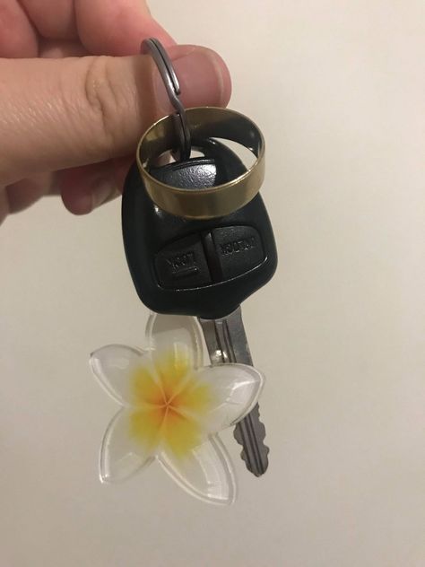 Frangipani keychain -  #Frangipani #Keychain Cute Car Stuff, Car Decorating Ideas, Girly Car Accessories, Car Things, Car Deco, Cool Car Accessories, Girly Car, Car Decorations, Car Essentials