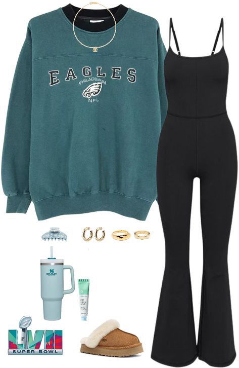 Eagles Game Day Outfit Winter, Womens Nfl Game Outfit, Casual Superbowl Outfit, Philadelphia Eagles Game Day Outfit, Bowl Game Outfit, Eagles Football Outfit Women, Super Bowl Outfits For Women Casual, Philadelphia Eagles Outfits For Women, Eagles Game Outfit