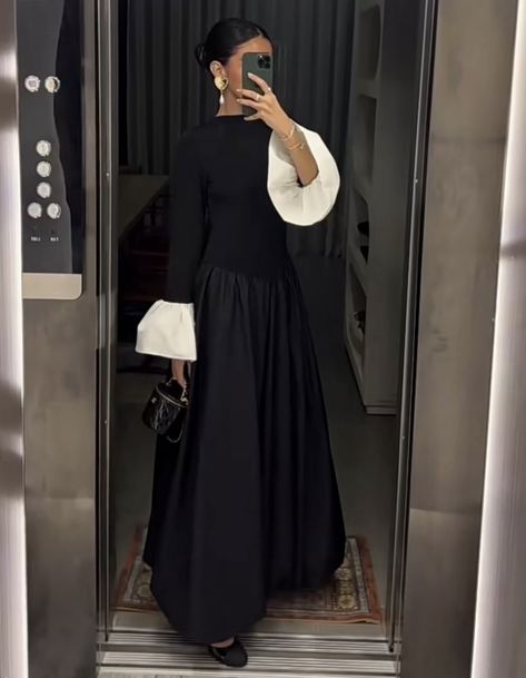 Modest Soiree Outfits, Monochrome Dress Outfit, Elegant Modest Outfits, Modest Classy Dresses, Modest Fashion Aesthetic, Classy Modest Dresses, Modest Outfits Aesthetic, Modest Classy, Fashion Week 2024