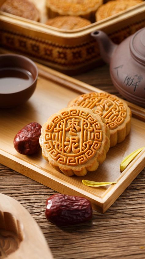 Mooncake Photography, Asian Food Photography, Cake Festival, Mooncake Festival, Tea Wallpaper, Food Photoshoot, Food Banner, Moon Festival, Cake Packaging