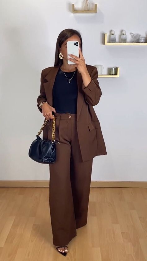 Stylish Work Attire Black Women, Black Woman Professional Outfits, Brown Business Casual Outfits, Work Outfit Ideas For Women Office Wear, Women’s Professional Attire, Cute Outfits For School Black Women, Modest Business Attire, Outfit Ideas For Work Offices, Work Outfits Black Women Professional