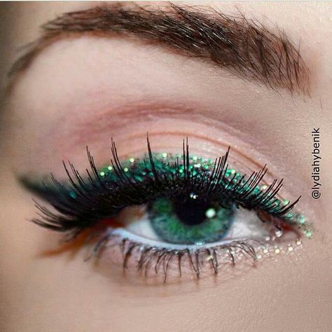 Eye Makeup Images, Prom Eye Makeup, Cute Eye Makeup, Eye Makeup Pictures, Smink Inspiration, Green Makeup, Makijaż Smokey Eye, Eye Makeup Designs, Makeup Eye Looks