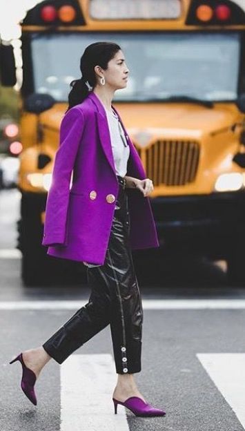 Purple Blazer Outfit, Led Clothing, Purple Blazers, Purple Blazer, Emmanuelle Alt, Anna Dello Russo, Purple Outfits, Violet Color, Street Style Chic