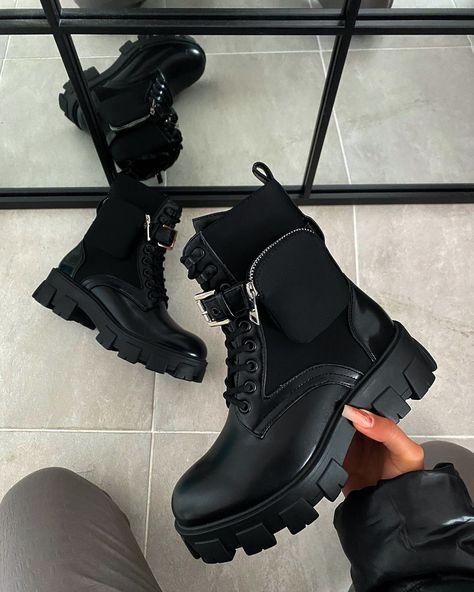 www.ego.co.uk on Instagram: “the boots of the szn 🖤 get them at half price sis! search: FLAME £35/$48 #EgoOfficial” Early Spring Outfits, Current Fashion Trends, Half Price, Petite Outfits, Rubber Heels, Spring Outfits Casual, Custom Shoes, Punk Fashion, Fashion Boots