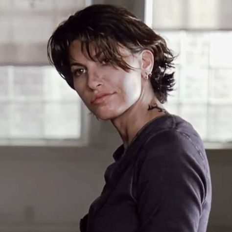 Gina Gershon Short Hair, Corky Bound 1996 Haircut, Corky Bound Haircut, Corky Haircut, Gina Gershon 90s, Corky Bound 1996, Bound Movie, Bound 1996, Audrey Hepburn Pixie