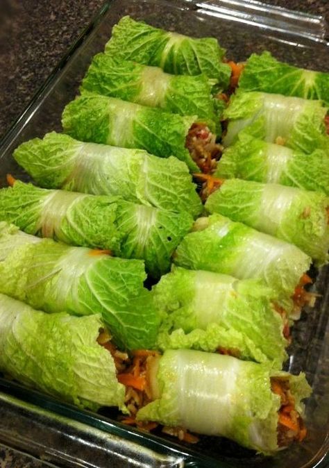 These Asian style cabbage rolls by aggieskitchen: A great twist on stuffed cabbage, these are light and healthy, yet still a filling "one-pot" meal perfect for busy weeknights. #Napa_Cabbage_Rolls Cabbage Appetizer, Napa Cabbage Rolls, Recipe Cabbage, Spring Roll Recipe, Stuffed Cabbage, Spring Roll, Napa Cabbage, Makanan Diet, Roll Recipe