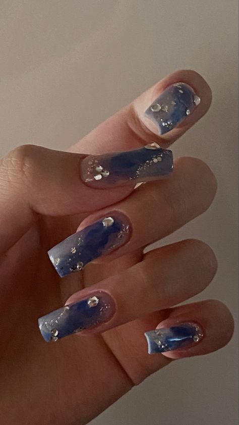 Navy Blue Nails With Pearls, Dreamy Blue Nails, Navy Blue Jelly Nails, Dark Blue Korean Nails, Nail Base Drawing, Blue Gems Nails, Blue Jelly Nails Acrylic, Korean Aura Nails, Blue Jelly Nails Korean