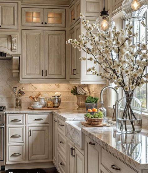 Small French Country Kitchen, French Country Home Interiors, Kitchen Decor French Country, Green Country Kitchen, French Country Kitchen Cabinets, French Country Style Kitchen, French Country Kitchen Designs, Country Cottage Farmhouse, Kitchens Cabinets