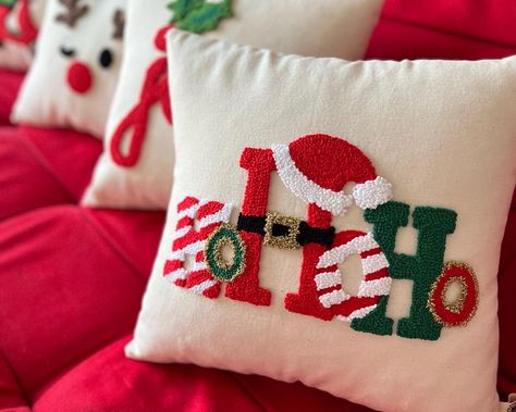 Christmas Punch Needle, Punch Needle Cushion, Pillow Cozy, Punch Needle Pillow, Needle Cushion, Holiday Pillow, Winter Pillows, Christmas Cushion, Christmas Punch