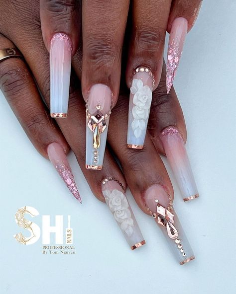 Rose Gold Acrylic Nail Designs, Rose Gold Nail Ideas, Rose Gold Nails Acrylic, Nail Designs Bling, Rose Gold Nails Design, Nail Pics, Engagement Nails, Classy Nail Designs, Rose Gold Nails