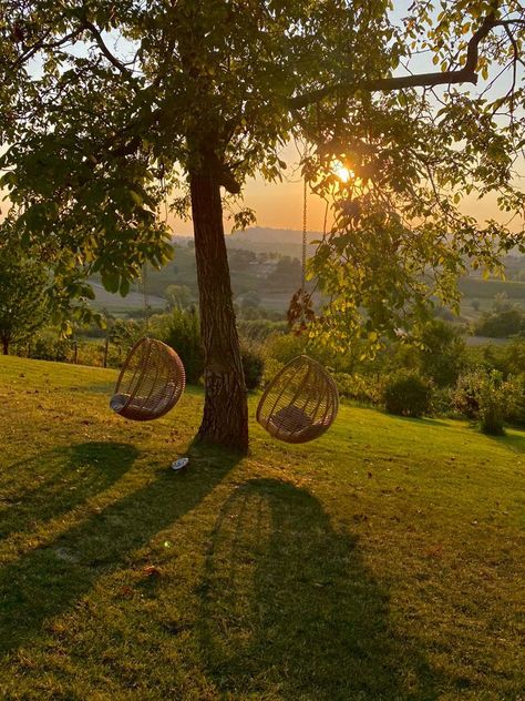 Countryside Lifestyle, Glowworm Caves, Calm Evening, Outside Nature, Sunset Vibes, Dream Life House, Aesthetic Pretty, Big Yard, Green Country