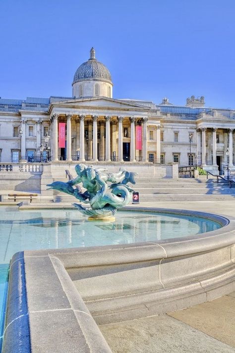 London Trafalgar Square, Trafalgar Square London Aesthetic, Trafalgar Square Aesthetic, London City Photography, Fountain Architecture, Uk Attractions, London England Photography, London Postcard, Trafalgar Square London