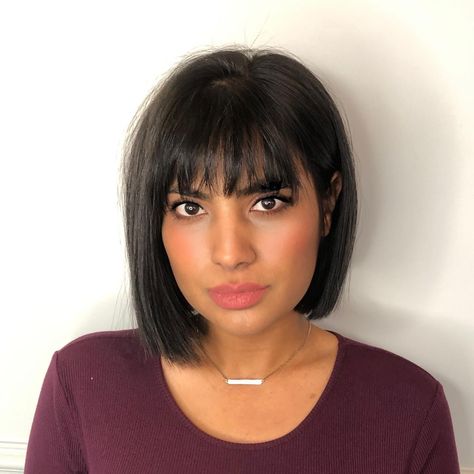 Bob Haircuts For Women Straight, Angular Bob With Bangs, Short Bob Haircuts With Fringe, Shirt Bob With Bangs, Straight Bob With Bangs Round Face, Bobs With Fringe Bangs, Full Fringe Bob, Collarbone Bob With Bangs, Shoulder Length Bob With Fringe