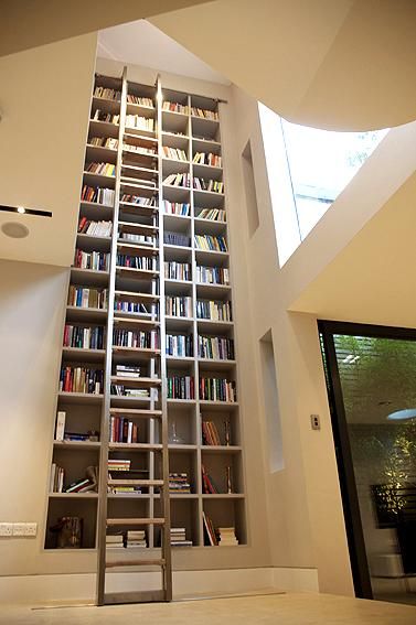 Big Bookshelves, Bookshelf With Ladder, Tall Library, Romance Room, Dream House Library, Stair Bookshelf, Home Library Design Ideas, Dream Home Library, Cozy Home Library