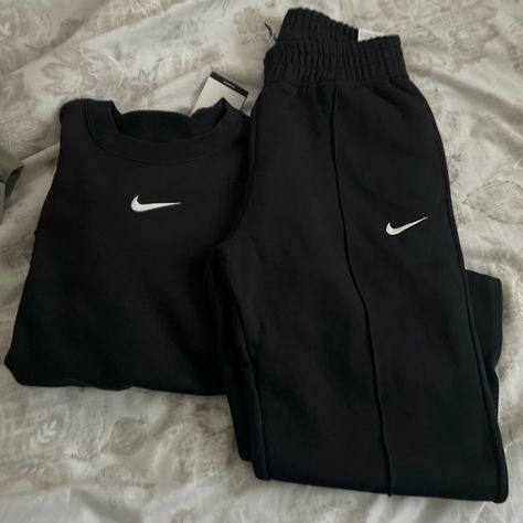 Baseball Jacket Outfit, Gymwear Outfits, Teen Swag Outfits, Easy Trendy Outfits, Sporty Outfits, Really Cute Outfits, Casual Style Outfits, Nike Outfits, Teen Fashion Outfits