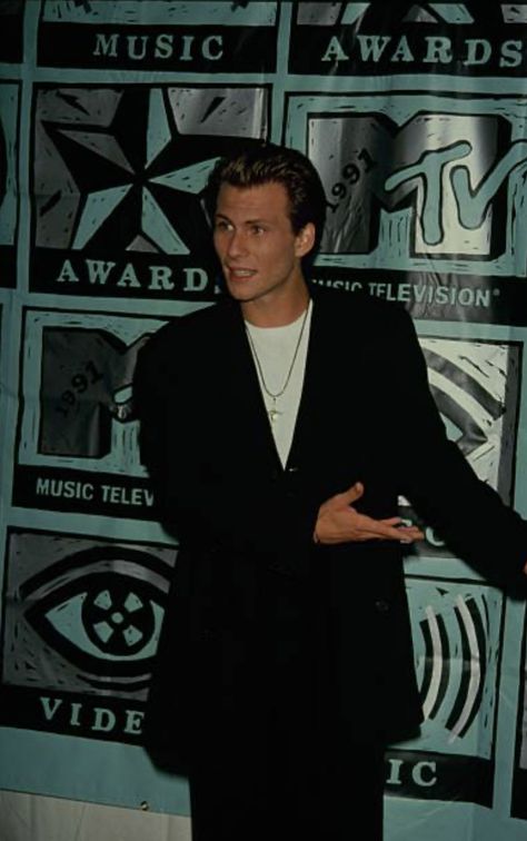 Christian Slater 90s, Slater Aesthetic, Slater Young, Christian Slater Heathers, Young Christian Slater, Vintage Actors, Brian Kelly, Christian Slater, Dream Theater