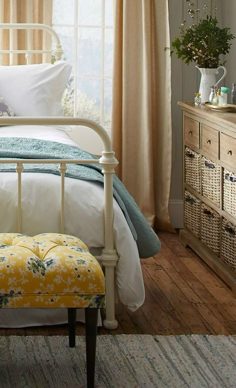 10 Steps to Create a Cottage-Style Bedroom | Decoholic Cottage Style Bedrooms, Cottage Style Bedroom, Cottage Style Interiors, Bedroom Bliss, Cottage Charm, Cottage Bedroom, Style Cottage, Style Bedroom, Master Bedrooms