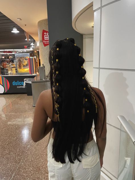 Drake Hairstyle Concert, Karol G Concert Fits, Hairstyles With Cuffs, Saturn Outfit Aesthetic, Sza Concert Hairstyles, Rap Concert Hair, Karol G Concert Hairstyles, The Weeknd Concert Hairstyles, Saturno Hairstyles