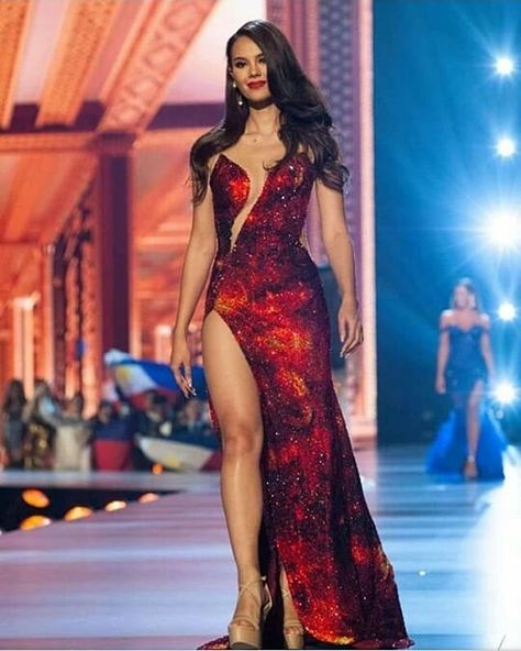 Prom Dresses Slay, Gown Miss Universe, Catriona Grey, Matric Ball Dresses, Philippines Dress, Wedding Gowns Ideas, Color Wedding Dresses, Miss Universe Gowns, Gray Evening Gown